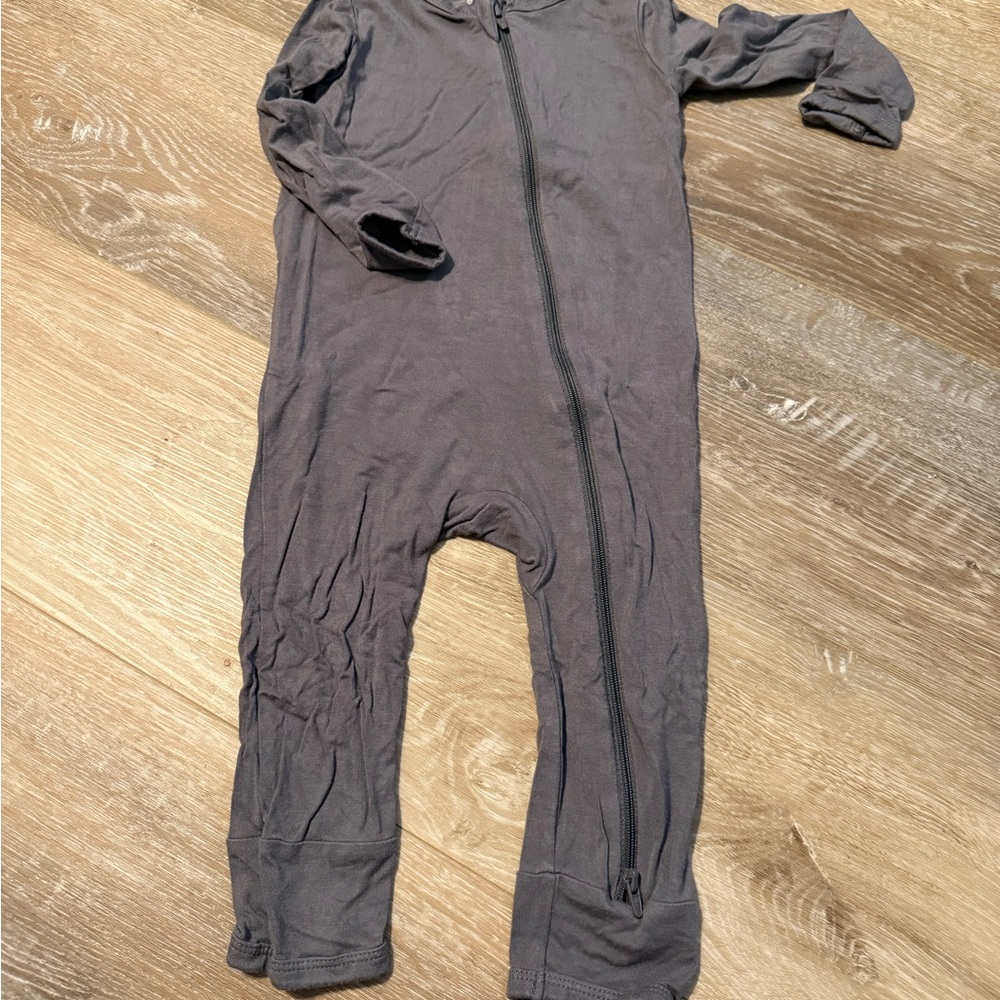 Kyte BABY Charcoal Kids Pajama Footies